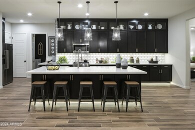 AZ_Cadence_Mosaic_Bowie_Kitchen_1_conver