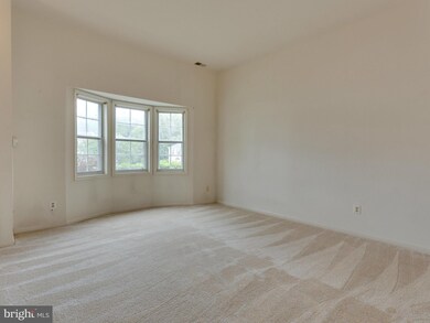 6011 Sweet Dale Ct, Springfield, VA 22152 - photo 4