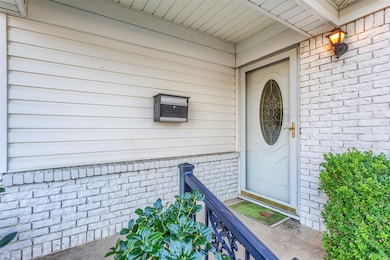 805 Glenda Dr, Bedford, TX 76022 - photo 4