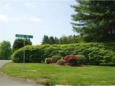 8 Jonathan Judd Cir, Southampton, MA 01073 - photo 4