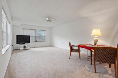 3 Amherst Ct unit B, Royal Palm Beach, FL 33411 - photo 7
