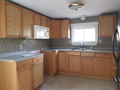 231-113795 Kitchen Left