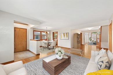 963 S Saylor Ave, Elmhurst, IL 60126 - photo 6