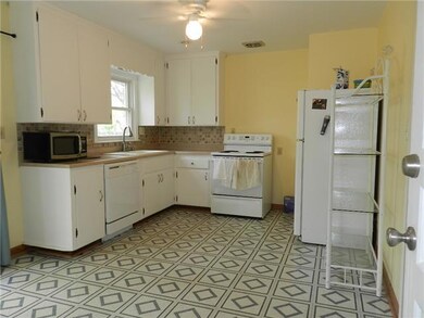 11412 W 69th Terrace, Shawnee, KS 66203 - photo 3