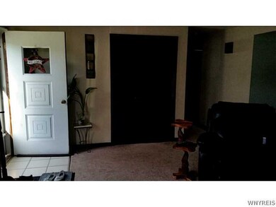 747 Castlebar Dr, North Tonawanda, NY 14120 - photo 5