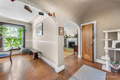 2335 W Farwell Ave unit 3N, Chicago, IL 60645 - photo 7