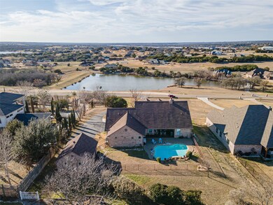 1305 Bentwater Pkwy, Granbury, TX 76049 - photo 3