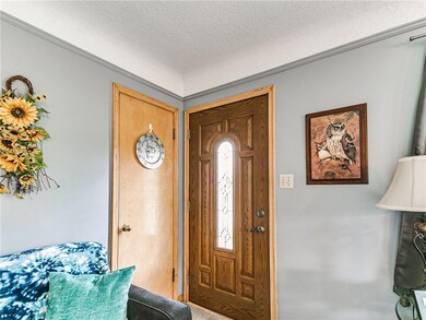 4113 Ardmore Rd, Des Moines, IA 50310 - photo 4