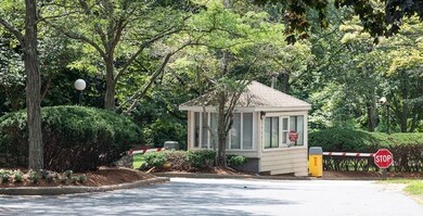 250 Hammond Pond Pkwy unit 812N, Chestnut Hill, MA 02467 - photo 3