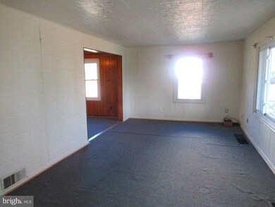 21675 Saratoga Dr, Lexington Park, MD 20653 - photo 5