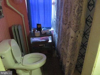 554 Pine St, Camden, NJ 08103 - photo 6