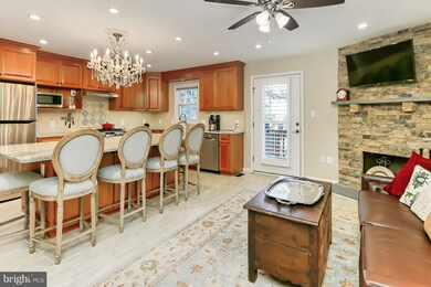 3024 Southern Elm Ct, Fairfax, VA 22031 - photo 6