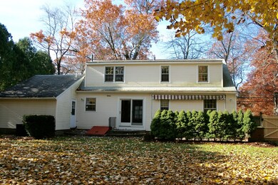 488 Amostown Rd, West Springfield, MA 01089 - photo 6