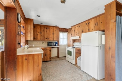 221 Fairview Ave, Newton, NJ 07860 - photo 4