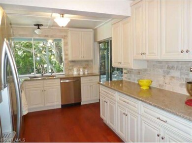 Kitchen w/ Plenty of Work Space