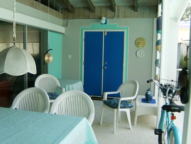lanai dining area