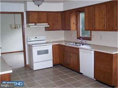 82 Winchester Dr, Quakertown, PA 18951 - photo 3