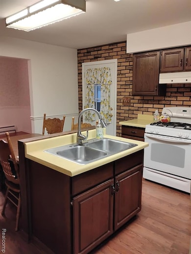 10302 S Grayling Rd, Roscommon, MI 48653 - photo 5