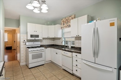 515 Richford Terrace unit 24, Linden, NJ 07036 - photo 2