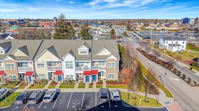 73 Millie Ct, Patchogue, NY 11772 - photo 5