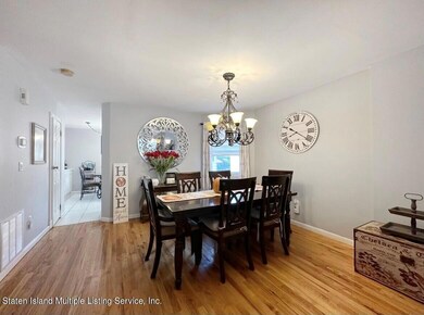 211 Alter Ave, Staten Island, NY 10305 - photo 6