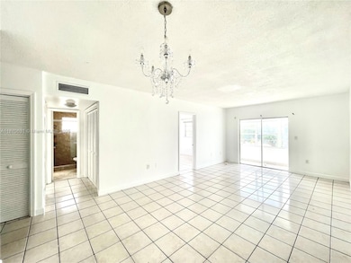 110 Royal Palm Rd unit 310, Hialeah, FL 33016 - photo 3