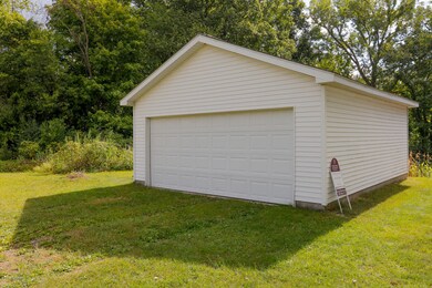 66761 Winding River Rd-133