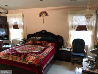 12354 Herrington Manor Dr, Silver Spring, MD 20904 - photo 3