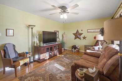 105 Ridgewood Ln, Statesville, NC 28677 - photo 2