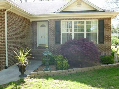 210 Sherwood Dr, Manchester, TN 37355 - photo 2