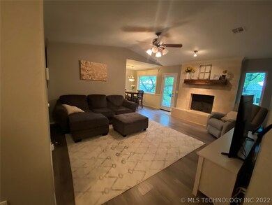 21513 E 32nd St S, Broken Arrow, OK 74014 - photo 5