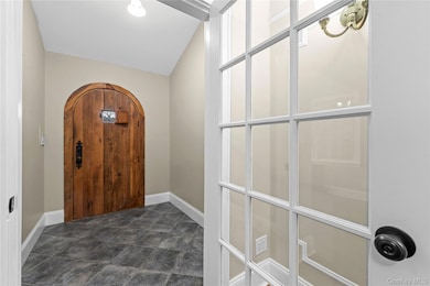 247-23 91st Ave, Jamaica, NY 11426 - photo 4