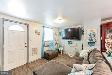 323 Mulberry St, Reading, PA 19604 - photo 3