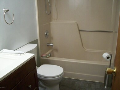 1419 Melrose Terrace unit E-187, East Stroudsburg, PA 18301 - photo 6