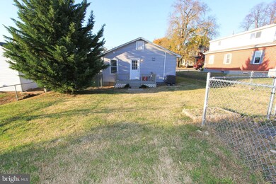 113 W 4th Ave, Ranson, WV 25438 - photo 7