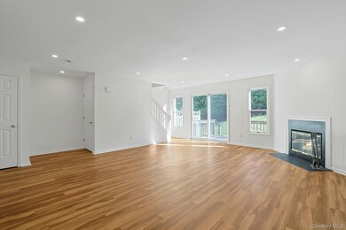 3803 Victoria Dr, Mount Kisco, NY 10549 - photo 4