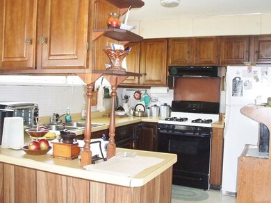 1011 Norfolk Ave, Westchester, IL 60154 - photo 4