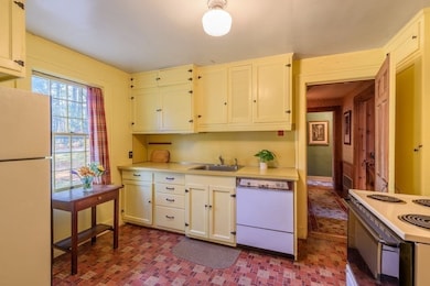 88 Farview Way, Amherst, MA 01002 - photo 4