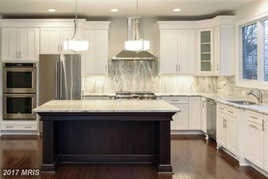 8956 Miller Ln, Vienna, VA 22182 - photo 7