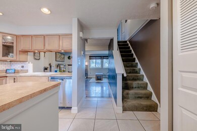 3610 Robin Air Ct, Pasadena, MD 21122 - photo 5