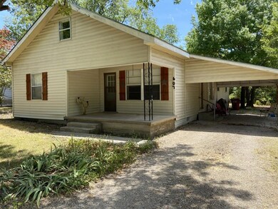 607 W Locust St, Whitewright, TX 75491 - photo 4