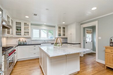 1582 Sue Barnett Dr, Houston, TX 77018 - photo 7