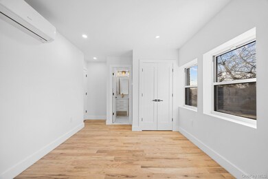 11809 Nashville Blvd, Cambria Heights, NY 11411 - photo 7