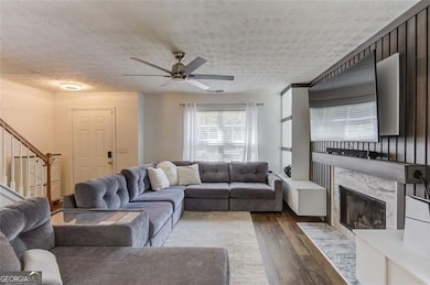 1811 Hayden Mill Ct, Lawrenceville, GA 30043 - photo 6