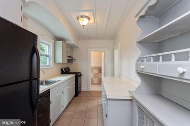 6515 Glenoak Ave, Baltimore, MD 21214 - photo 4