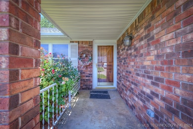 1300 S 29th St, Broken Arrow, OK 74014 - photo 2