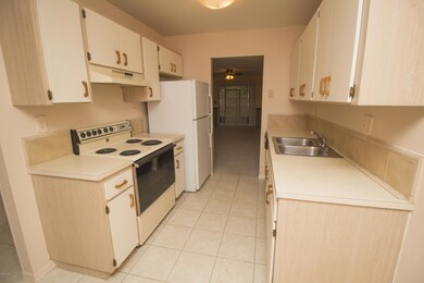 4544ML - 3 Kitchen