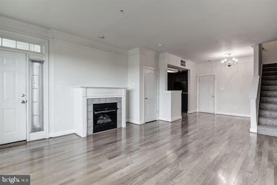 576 Orchard Ridge Dr unit 100, Gaithersburg, MD 20878 - photo 4