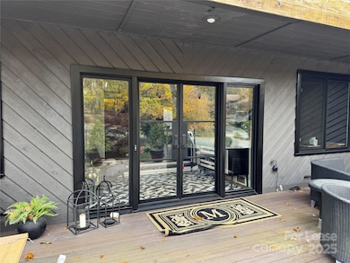 210 Hargett Ct, Charlotte, NC 28211 - photo 2