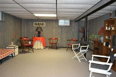 2642 Whitman Dr, Wilmington, DE 19808 - photo 7